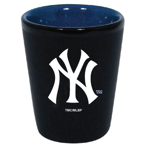 New York Yankees 2oz. Matte Black/Inner Color Shot