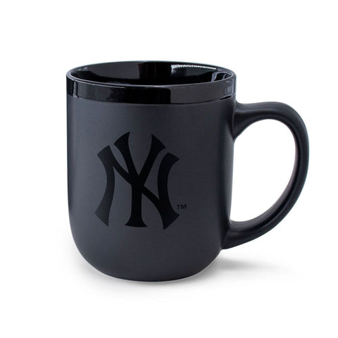 New York Yankees 17oz. Matte Black Mug