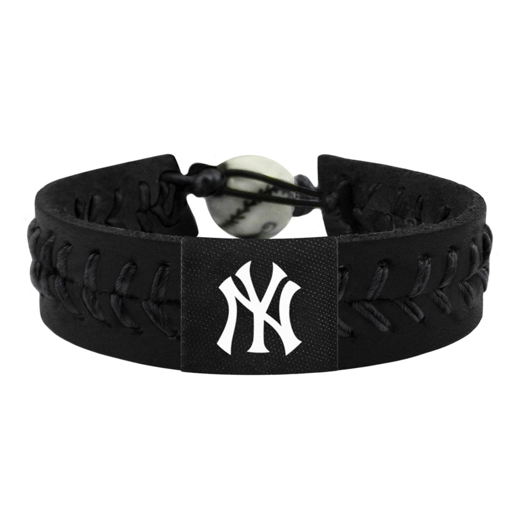 New York Yankees Tonal Black Bracelet