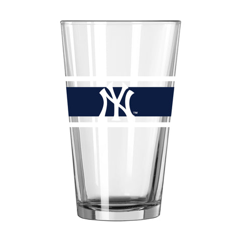 New York Yankees 16oz. Stripe Pint Glass