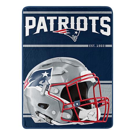 New England Patriots 46" X 60" Run Micro Raschel Throw Blanket
