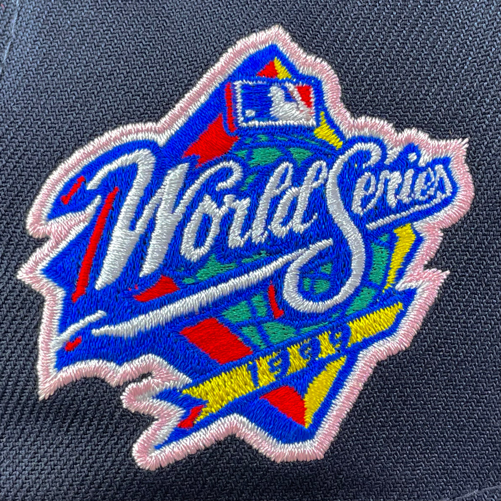 1999 MLB World Series Patch (Yankees vs. Braves)